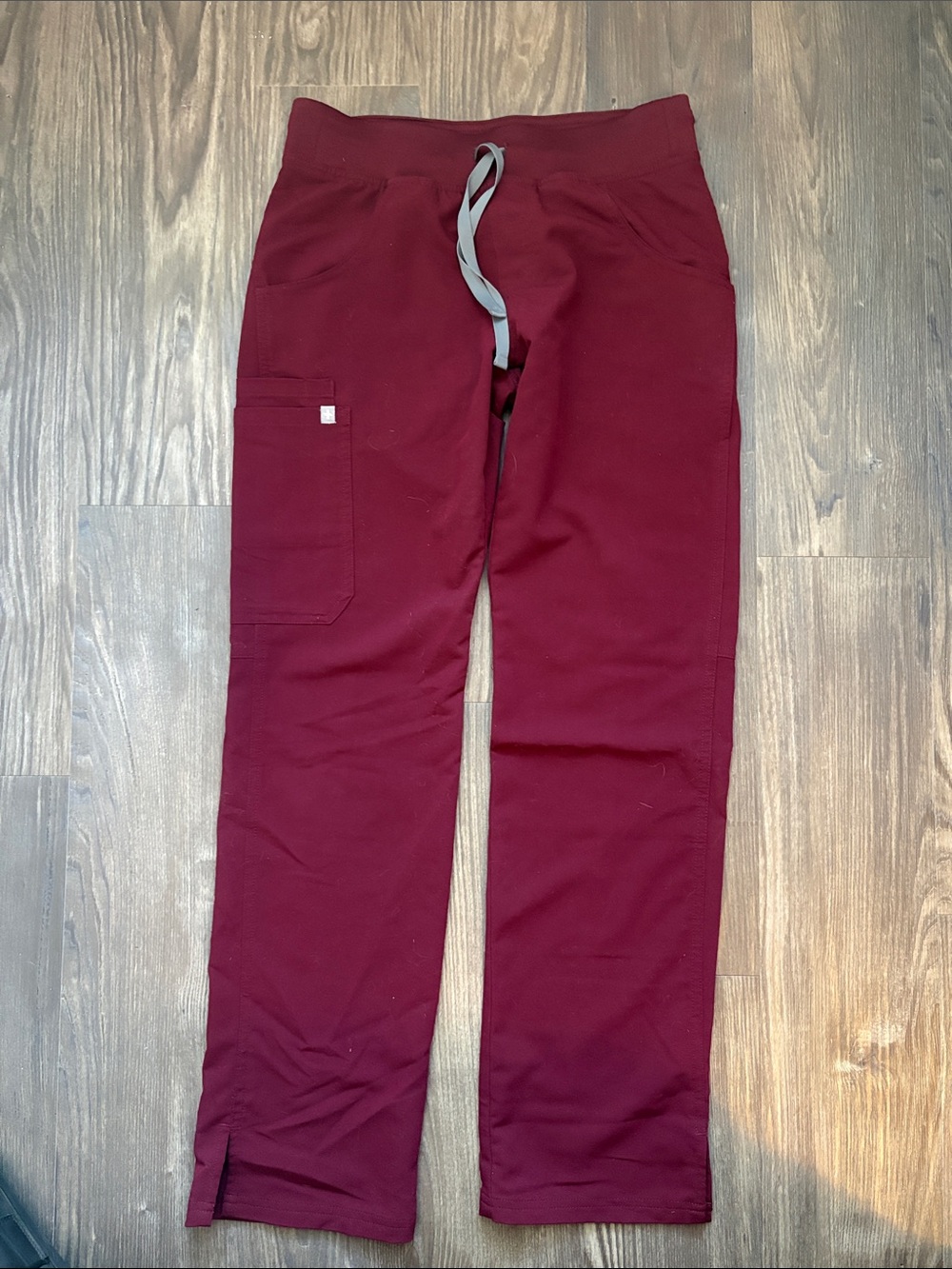 Women’s figs Burgundy Drawstring scrub Pants